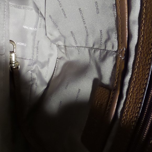 Michael Kors purse - Picture 6 of 7